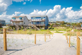 Mead Us At The Beach by Oak Island Accommodations